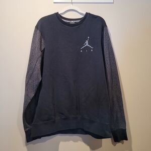 Nike Air Jordan Men's 2XL Black Crewneck Sweatshirt